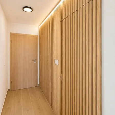 & Maria With Free Parking Apartman