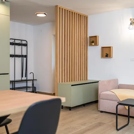 Apartment & Maria With Free Parking
