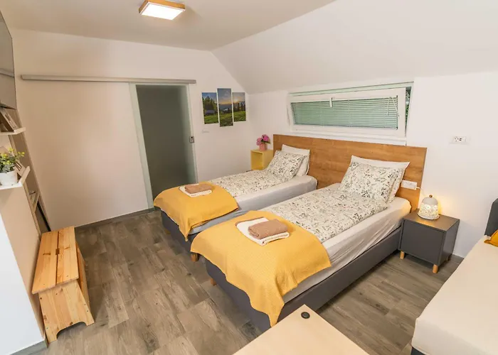 Maria With Free Parking アパート