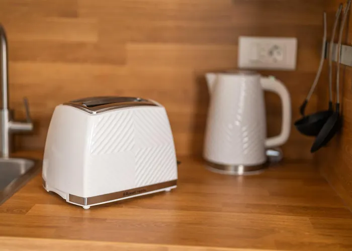 Maria With Free Parking ボーヒニ