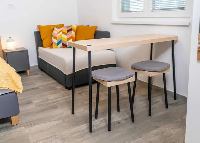 Maria With Free Parking アパート